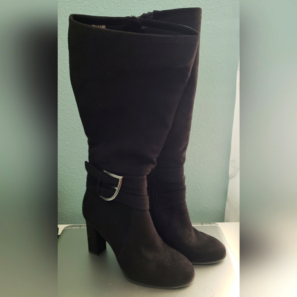 Woman Knee High Boots Ozain Size 8M